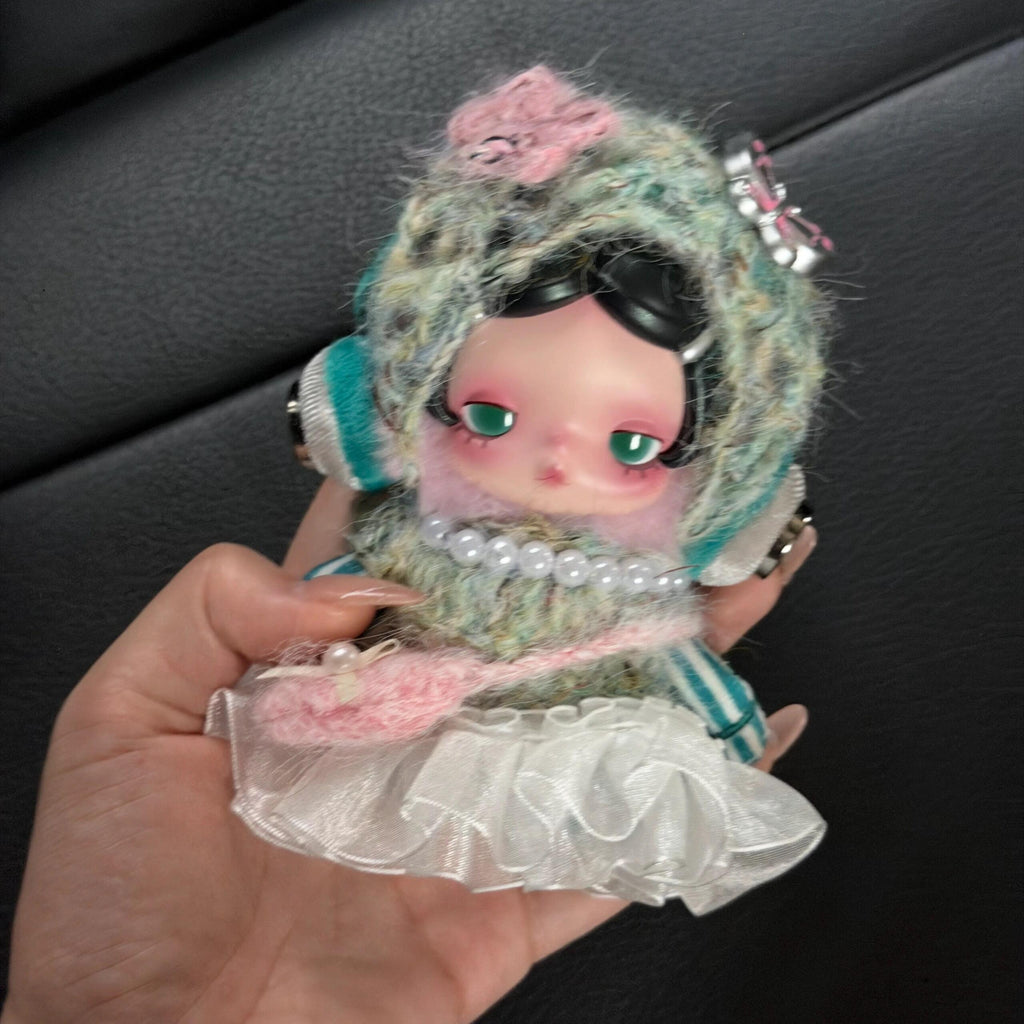Handmade Fairycore Mohair Doll Outfit 4-Piece Set – Triangle Scarf, Lace Collar, Pink Pearl Bag & Bracelet for