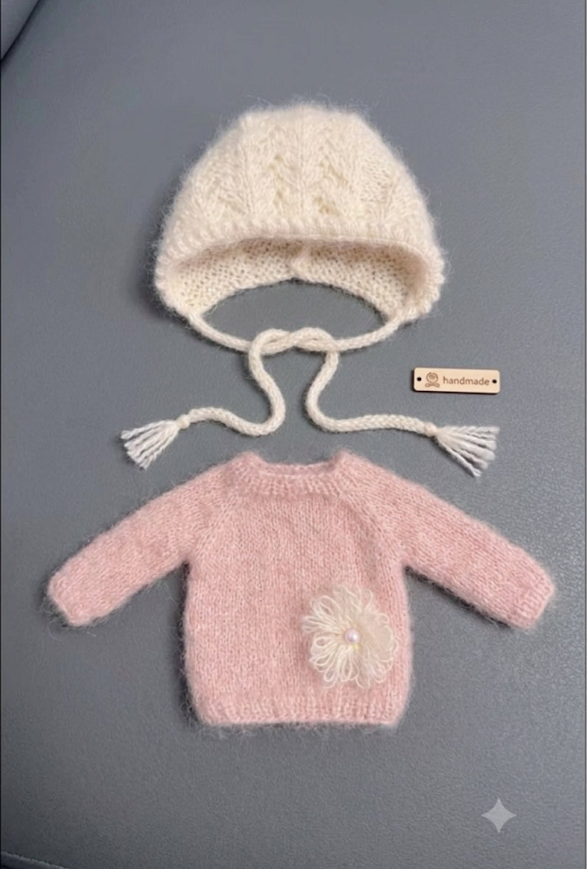 Handmade Mohair Doll Outfit 2-Piece Set – Cream Knit Bonnet & Pink Flower Sweater for Blythe & 1/6 Dolls
