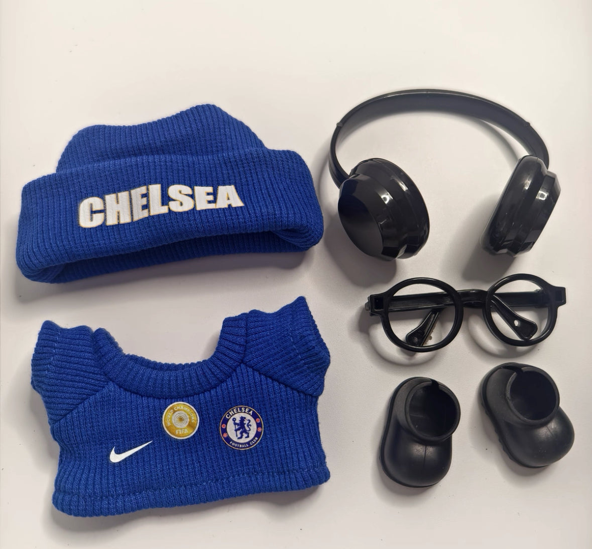 Chelsea Soccer Doll Clothing Outfit for 15cm 20cm Plushies Stuff Toys, Mini Football Jersey Uniform Knit Beanie Hat Glasses Headphones Shoes Set, Dolls Accessories for Football Fans Kids Girls