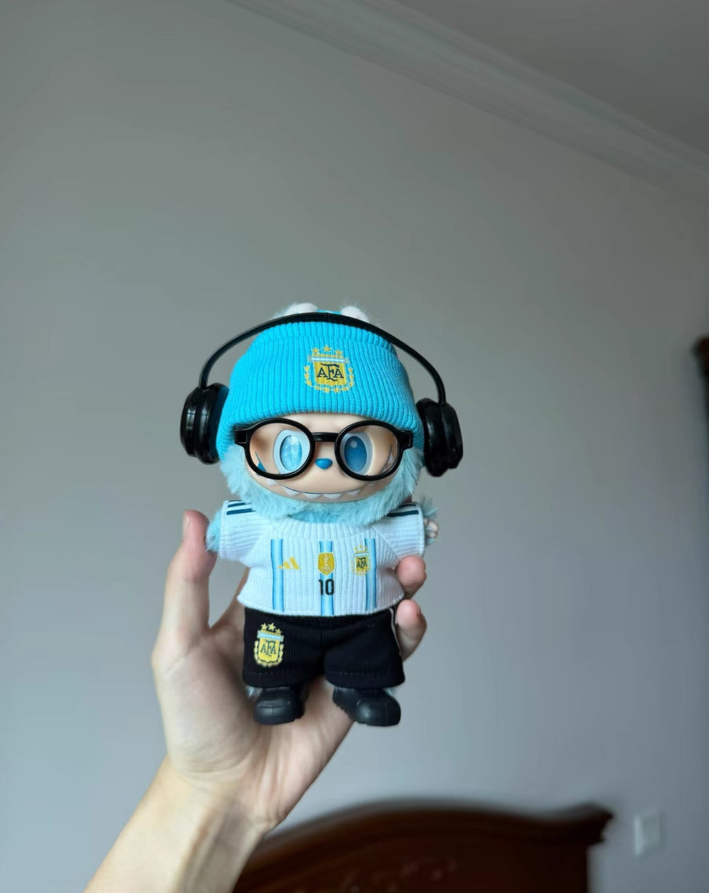 17cm Doll Clothes Set - Argentina Soccer Jersey Outfit with Headset, Glasses, Beanie, Shirt, Shorts & Shoes | Fits art doll