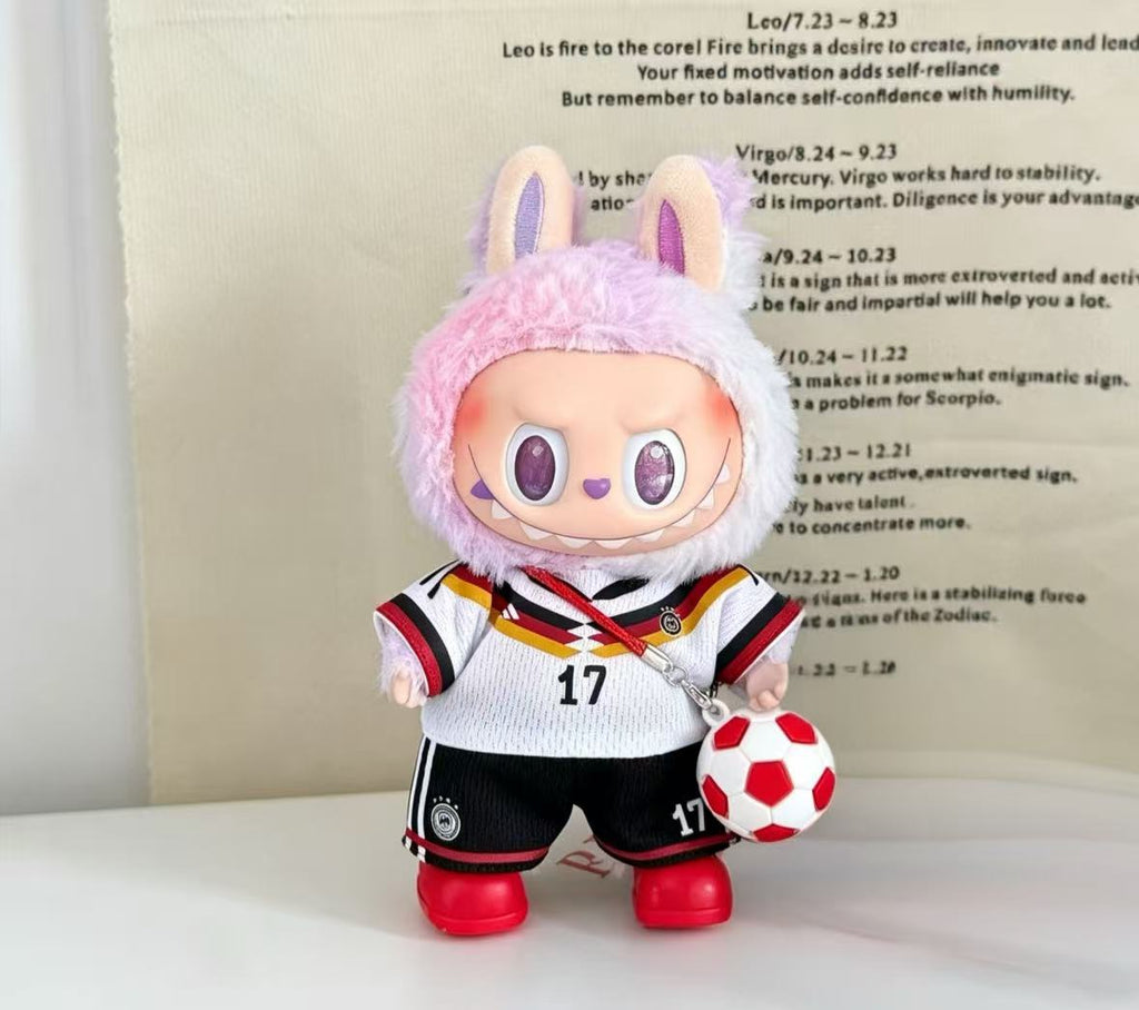 Designed for 17cm art toy dolls. Fits most big-ears designer vinyl dolls, compatible with popular collectible figures from brands like Pop Mart. (Copy)
